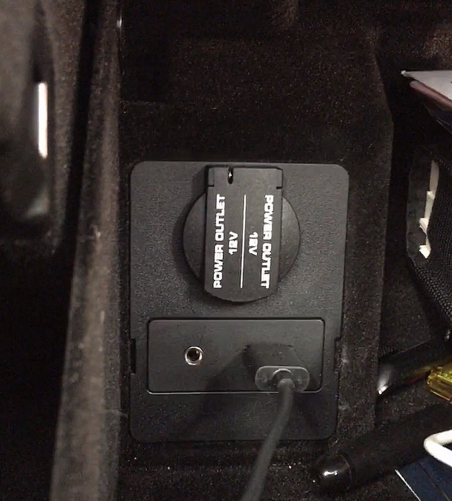 Apple CarPlay for Porsche 991 ilx-107 USB in OEM location