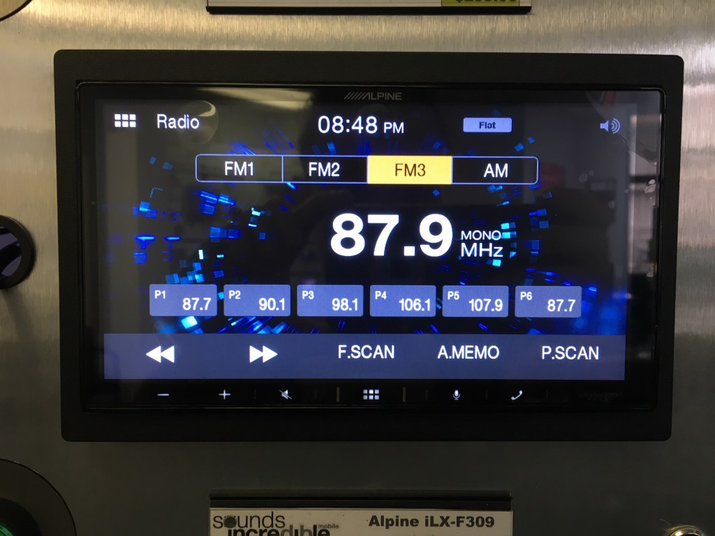 Alpine iLX-W650 Review - AM-FM Radio screen pic