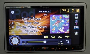 Pioneer AVH-X6500BHS Review iPod Screen