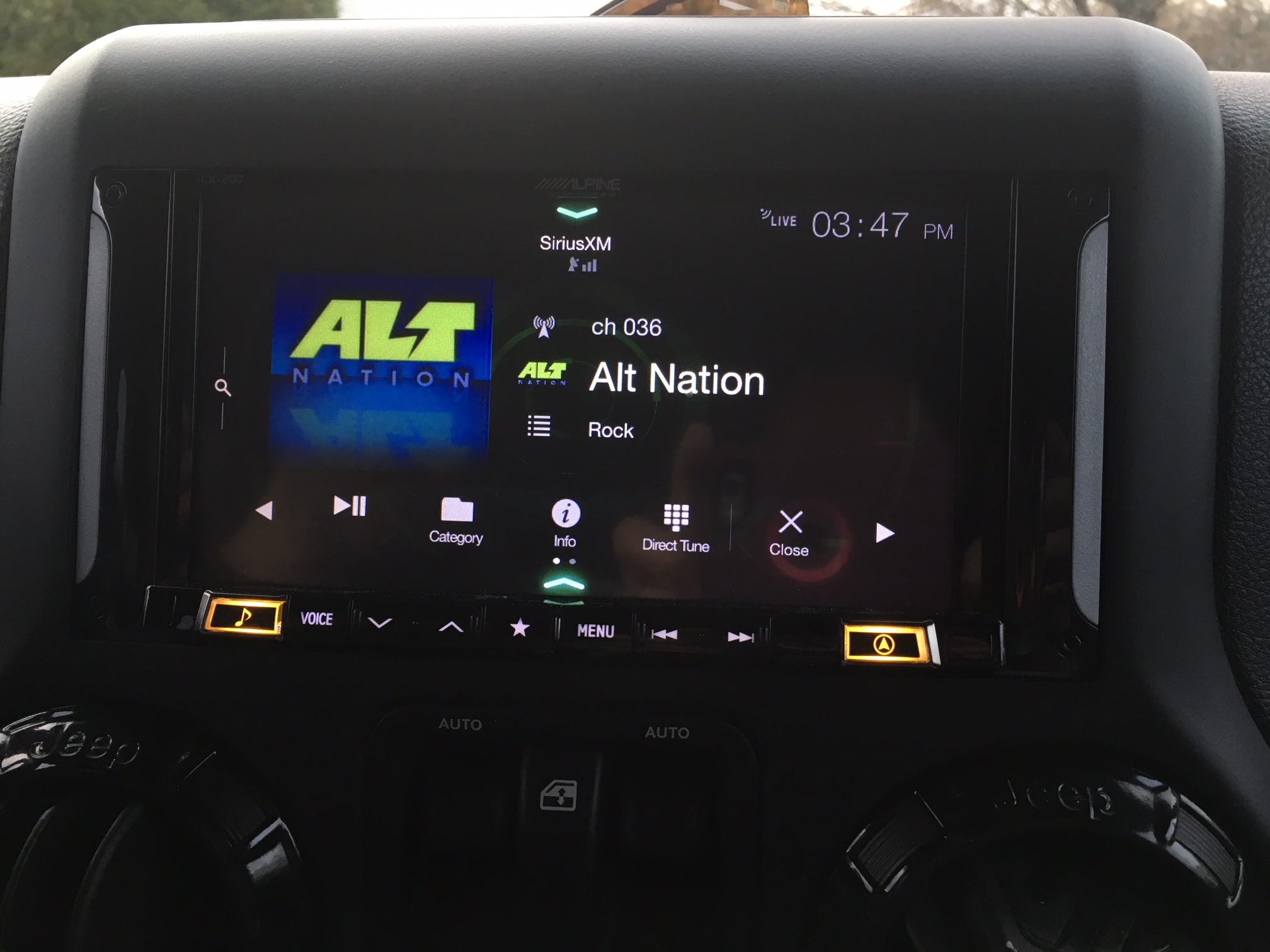 Alpine iLX-207 WRA - Best CarPlay Head Unit 2018 - Car Stereo Reviews &  News + Tuning, Wiring, How to Guide's