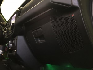 Jeep Wrangler JL Stereo Upgrade - front dash speakers 4 inch component