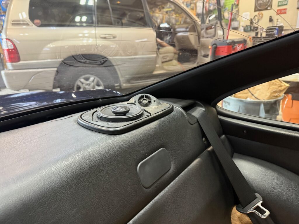 Rear speakers Porsche 993