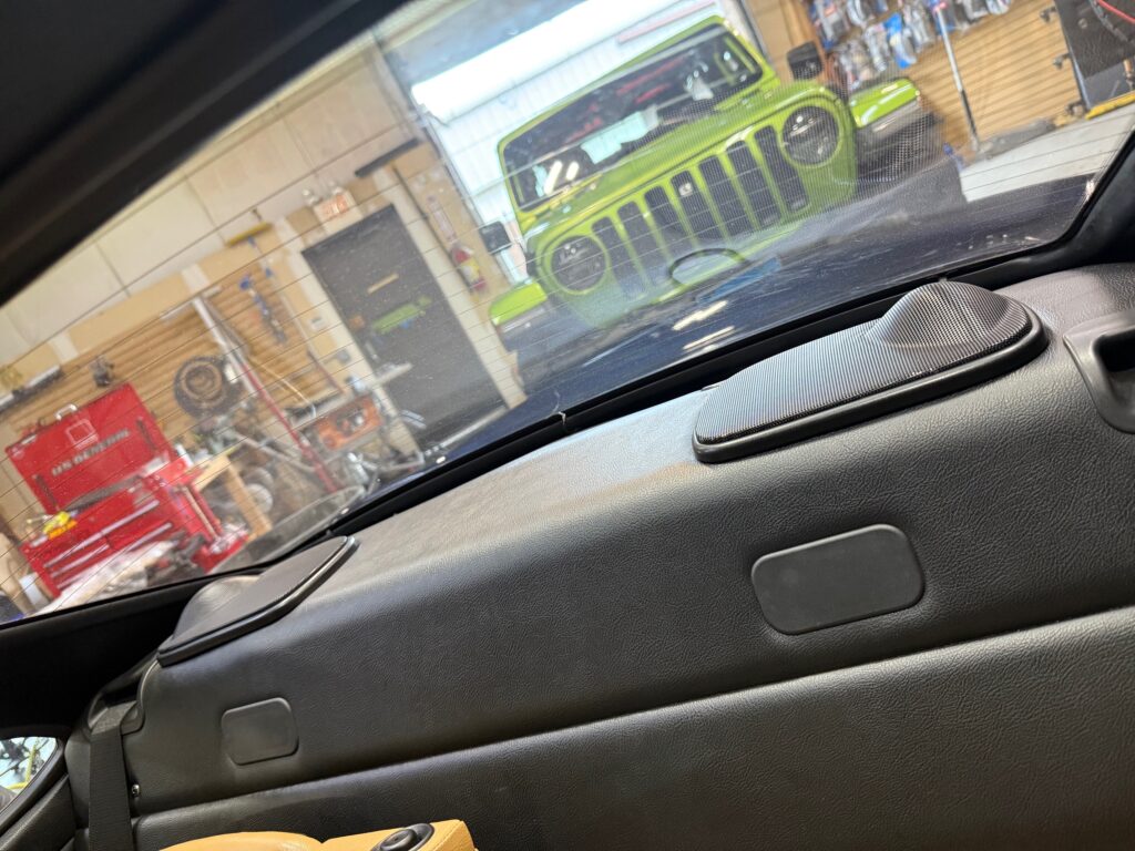 Rear speakers upgraded Porsche 993