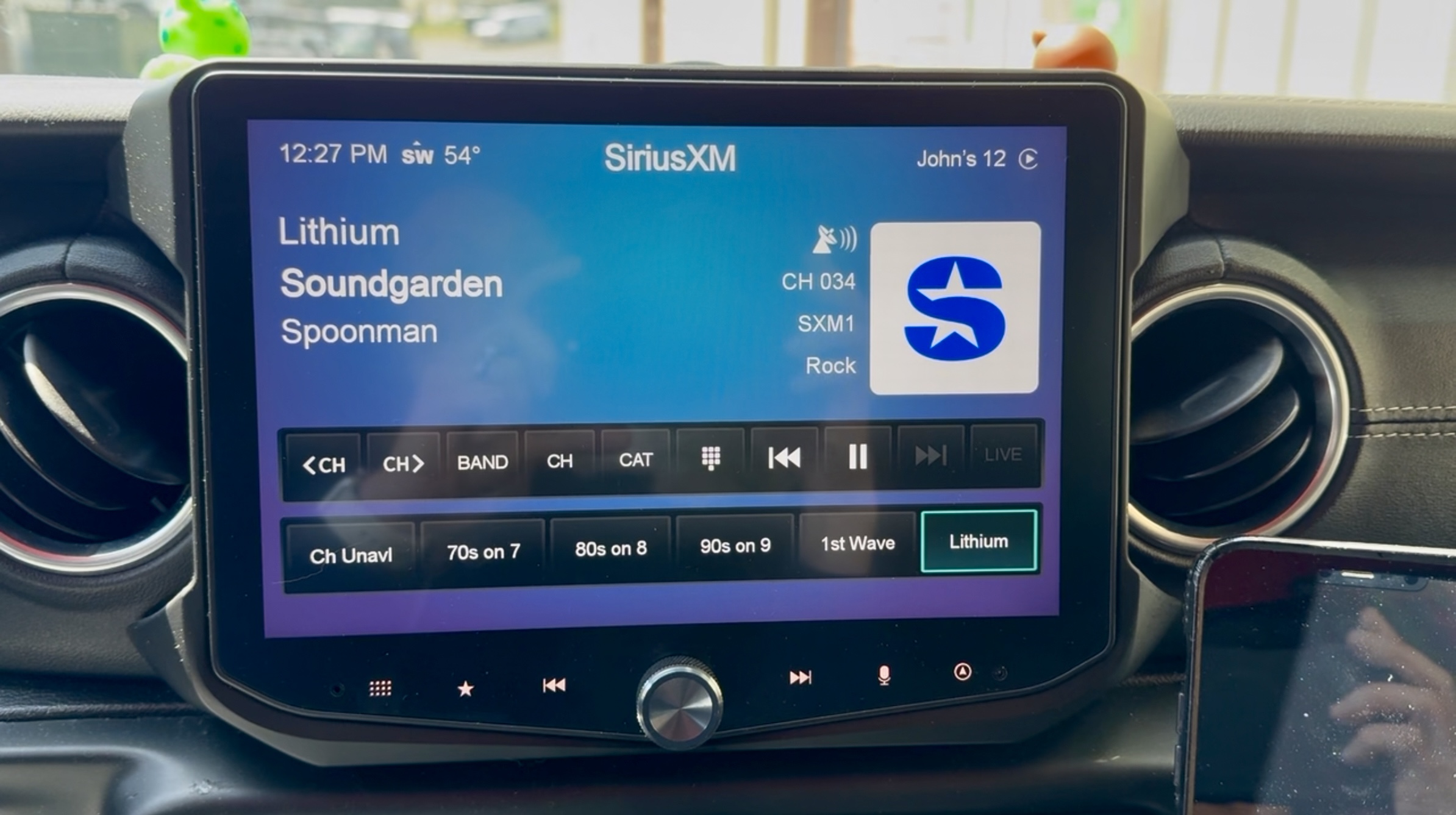 Stinger Horizon 10 - SiriusXM display